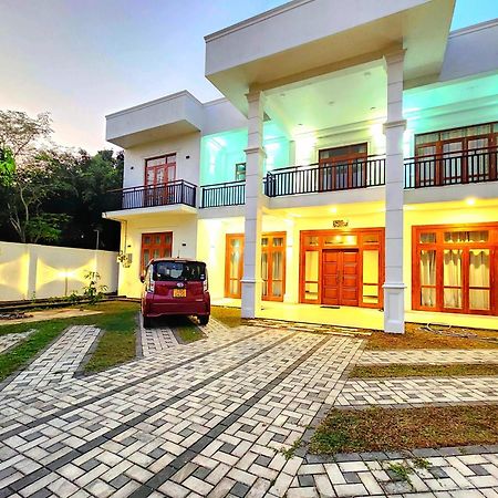 Regno Villa The Infinity By Netflix Panadura Luaran gambar