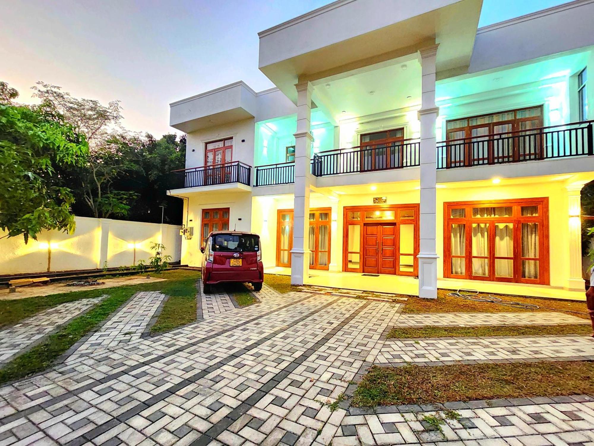 Regno Villa The Infinity By Netflix Panadura Luaran gambar